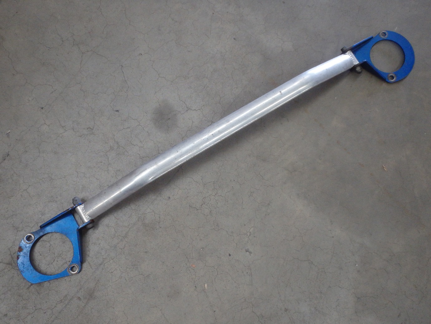 Nissan 350z strut brace